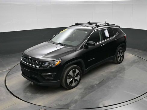 Used 2017 Jeep Compass Latitude w/ Popular Equipment Group image 24