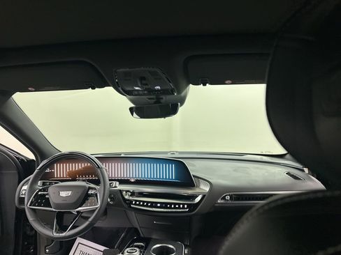 Used 2025 Cadillac Lyriq Sport image 21