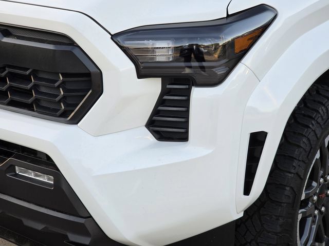 Certified 2025 Toyota Tacoma TRD Sport AWD/4WD image 6