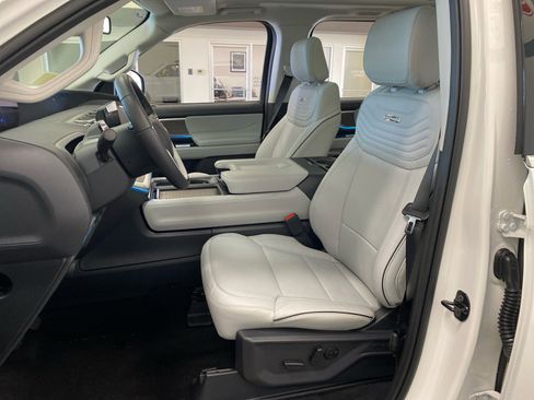 New 2025 Ford Expedition Max Platinum w/ Platinum Ultimate Package image 20