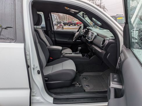 Used 2023 Toyota Tacoma TRD Sport image 23