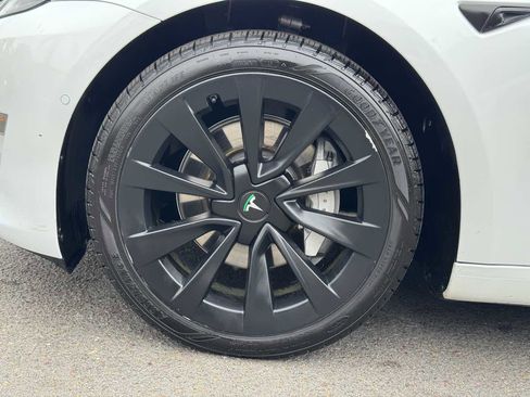 Used 2022 Tesla Model 3 Long Range AWD/4WD image 7