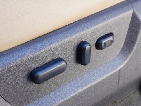 Used 2011 Ford F250 Lariat w/ Lariat Interior Pkg image 11