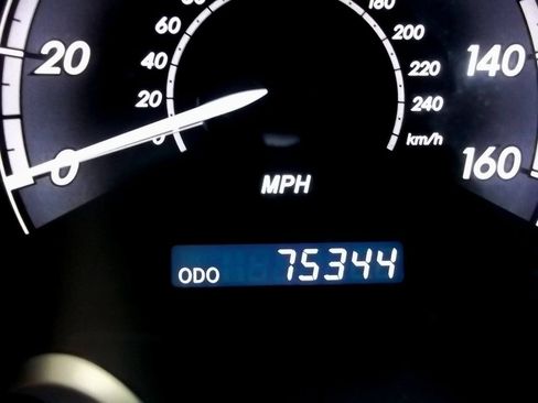 Used 2011 Toyota Avalon Limited FWD image 6