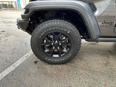 Certified 2023 Jeep Wrangler Willys image 29