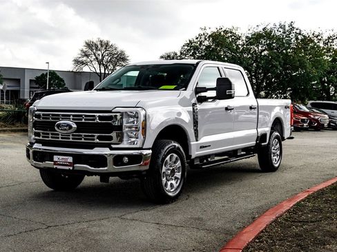 Used 2024 Ford F250 XLT image 9