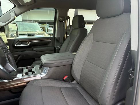 Used 2025 Chevrolet Silverado 2500 LT w/ Safety Package image 18