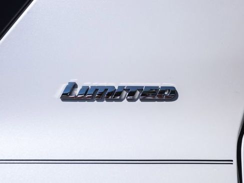 Used 2017 Toyota 4Runner Limited AWD/4WD image 17