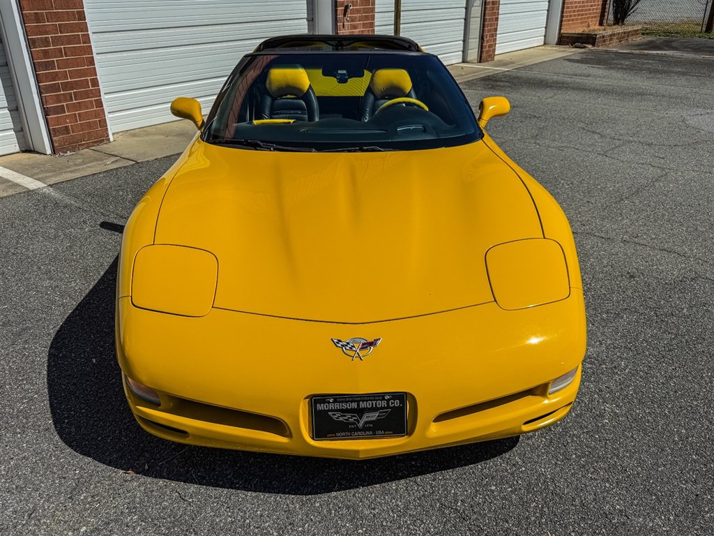 Used 2003 Chevrolet Corvette Coupe w/ Preferred Equipment Group RWD image 13