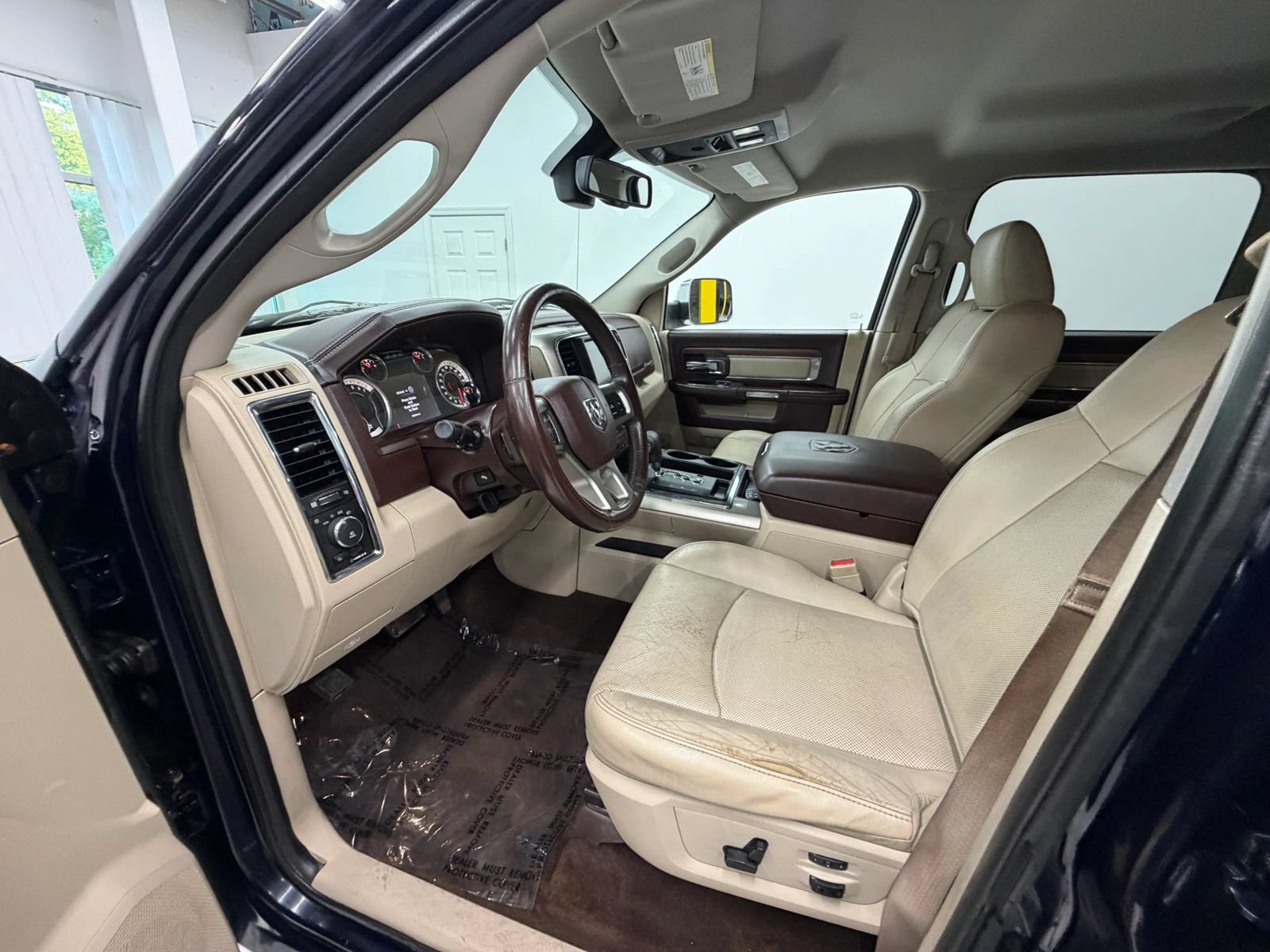 Used 2013 RAM 1500 Laramie w/ Convenience Group AWD/4WD image 14