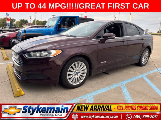 Used 2013 Ford Fusion SE FWD image 1