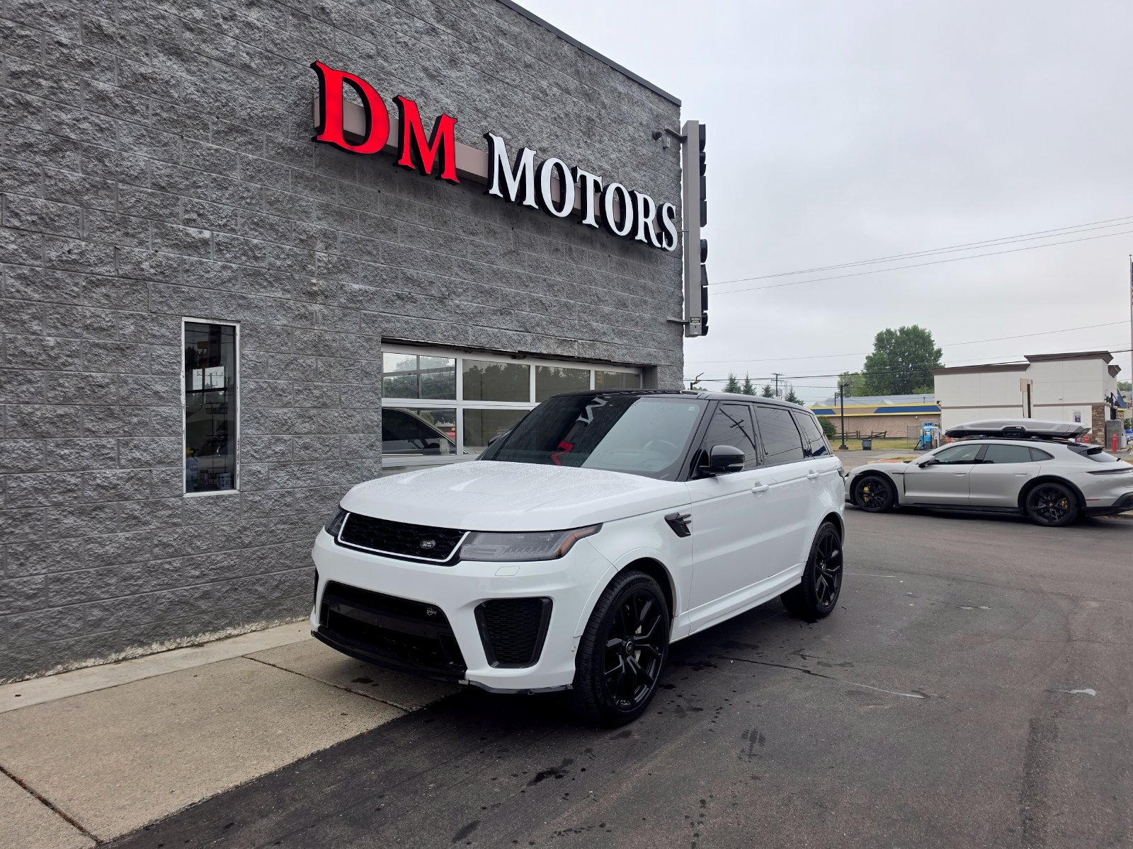 Used 2020 Land Rover Range Rover Sport SVR AWD/4WD image 19