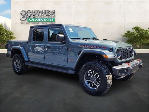 New 2025 Jeep Gladiator Mojave image 8