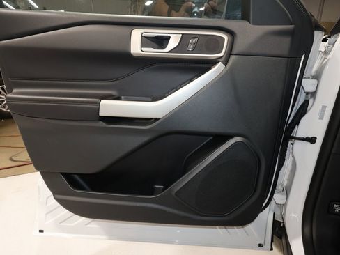 Used 2023 Ford Explorer XLT w/ Equipment Group 202A image 21