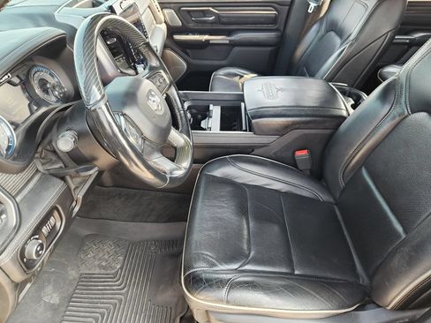 Used 2020 RAM 1500 Limited w/ Black Appearance Package AWD/4WD image 9
