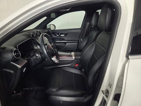 Used 2024 Mercedes-Benz GLC 300 image 11