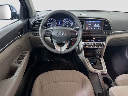 Used 2020 Hyundai Elantra SEL image 17