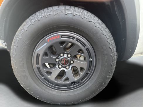 Used 2026 Nissan Frontier PRO-4X AWD/4WD image 27