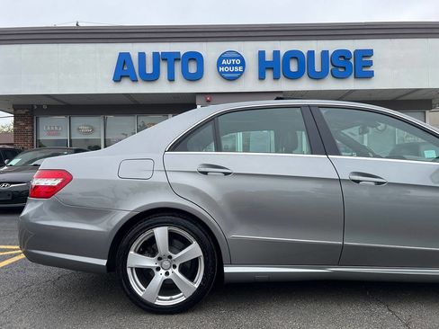 Used 2010 Mercedes-Benz E 350 4MATIC Sedan w/ Premium 1 Pkg image 38