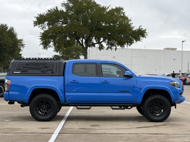 Used 2021 Toyota Tacoma TRD Sport w/ TRD Premium Sport Package AWD/4WD image 3