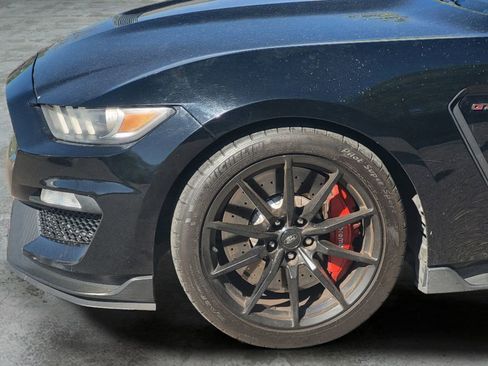 Used 2016 Ford Mustang Shelby GT350 w/ Technology Package RWD image 27