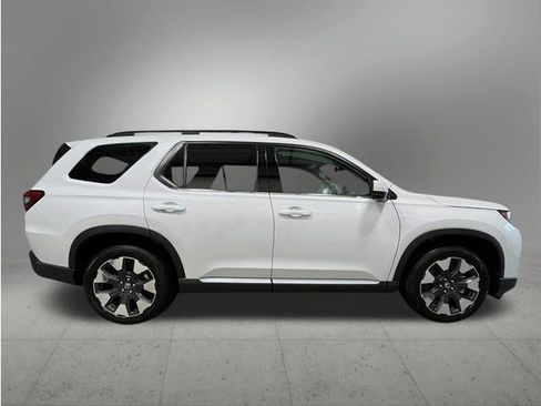 New 2026 Honda Pilot Touring image 8