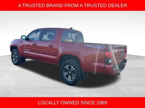 Certified 2019 Toyota Tacoma TRD Sport image 3