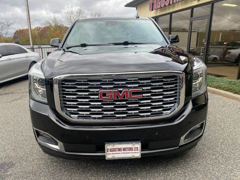 Used 2020 GMC Yukon Denali w/ Denali Premium Package image 5