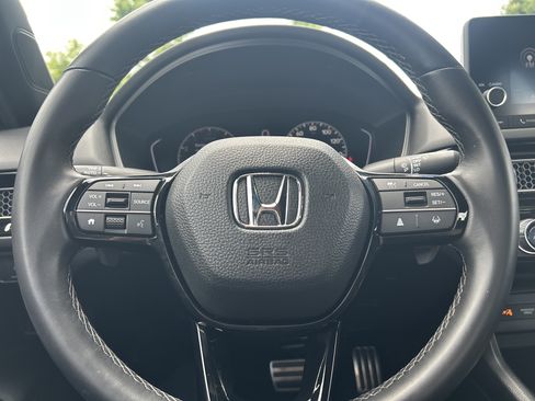 Used 2025 Honda Civic Sport image 17