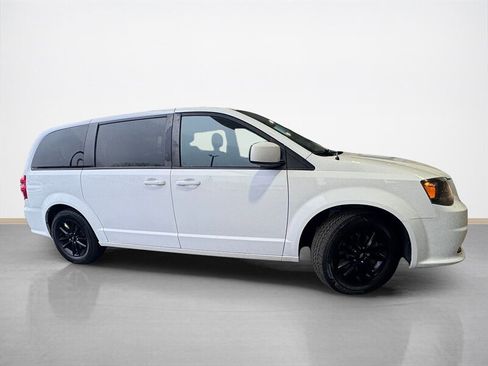 Used 2020 Dodge Grand Caravan GT image 2