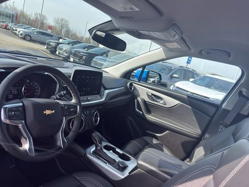 Used 2024 Chevrolet Blazer LT image 25