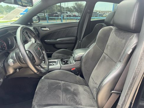 Used 2022 Dodge Charger R/T w/ Plus Group RWD image 10