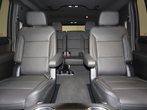 Certified 2024 GMC Yukon XL Denali w/ Denali Reserve Package image 35