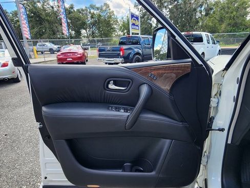 Used 2017 INFINITI QX80 2WD image 26