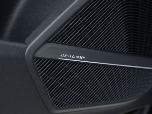 Used 2018 Audi Q5 2.0T Premium Plus w/ Premium Plus Package image 34