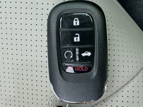 Used 2025 Honda Accord EX-L image 39