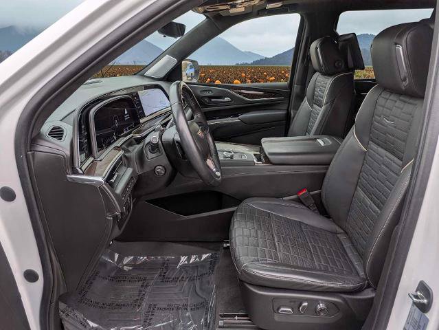 Used 2023 Cadillac Escalade Premium Luxury Platinum w/ LPO, Radiant Package AWD/4WD image 16