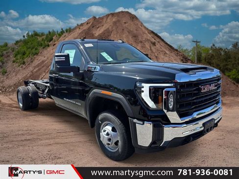 New 2026 GMC Sierra 3500 Pro w/ Convenience Package AWD/4WD image 1