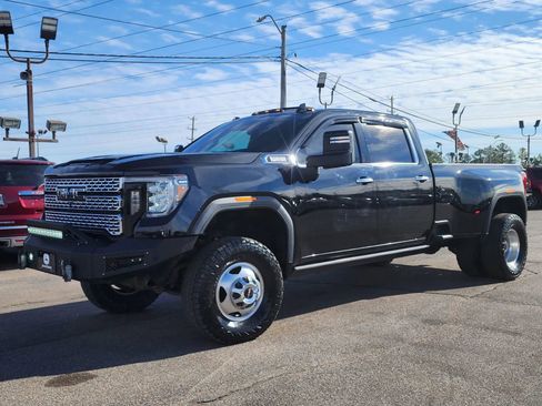 Used 2021 GMC Sierra 3500 Denali w/ Denali Ultimate Package image 12
