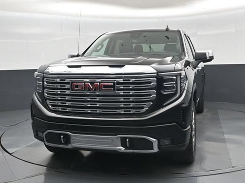 Used 2023 GMC Sierra 1500 Denali w/ Technology Package AWD/4WD image 33