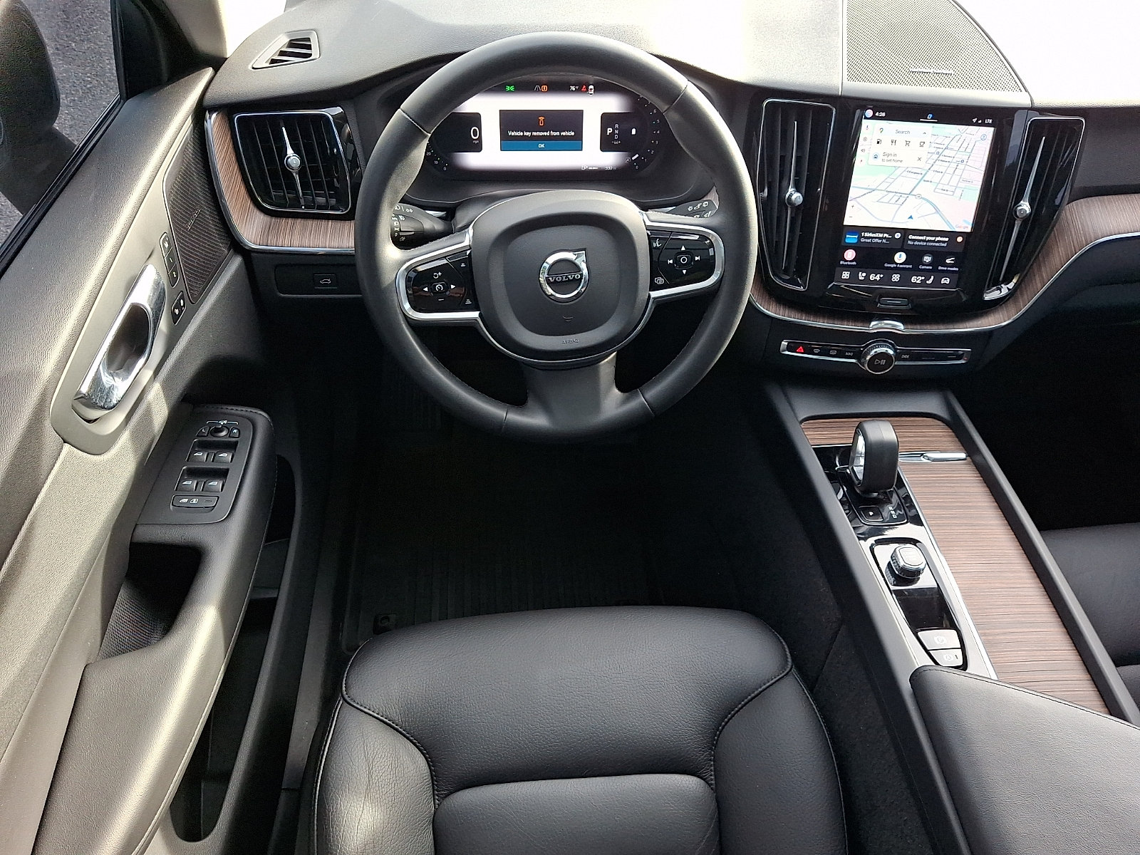 Used 2023 Volvo XC60 B5 Plus w/ Climate Package AWD/4WD image 11