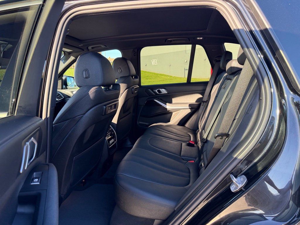 Used 2020 BMW X5 xDrive40i w/ Convenience Package AWD/4WD image 13