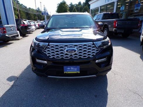 Certified 2021 Ford Explorer Platinum w/ Equipment Group 601A image 2