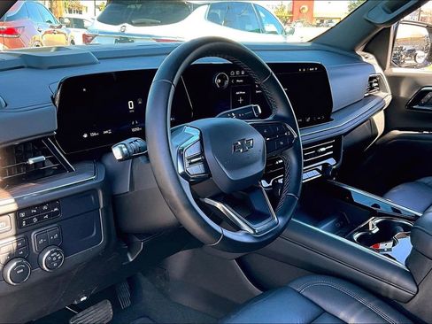 Used 2025 Chevrolet Tahoe Z71 image 16