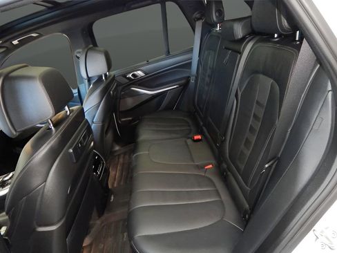 Used 2020 BMW X5 xDrive40i w/ Premium Enhanced Package image 30