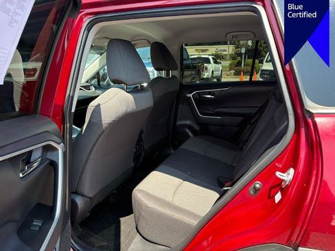 Used 2021 Toyota RAV4 XLE AWD/4WD image 11