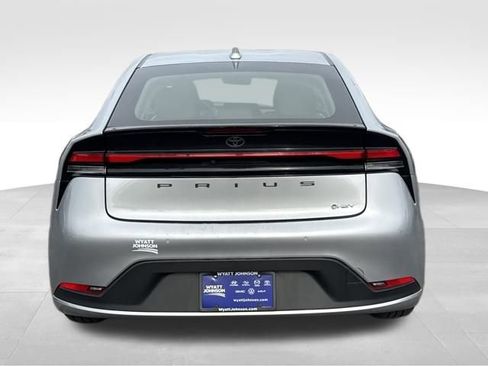 Used 2024 Toyota Prius Limited image 4