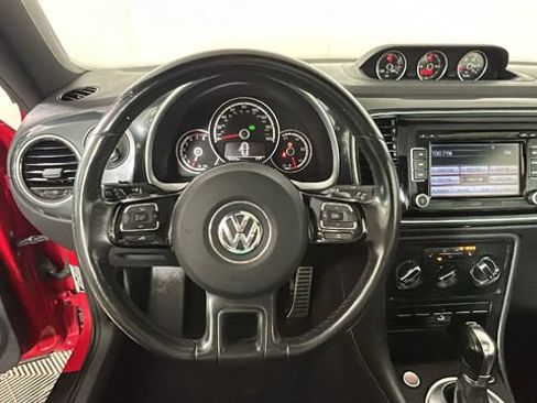 Used 2013 Volkswagen Beetle Turbo FWD image 14