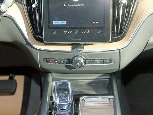 New 2026 Volvo XC60 B5 Plus w/ Protection Package Premier image 26