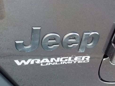 Used 2022 Jeep Wrangler Unlimited Sport AWD/4WD image 34